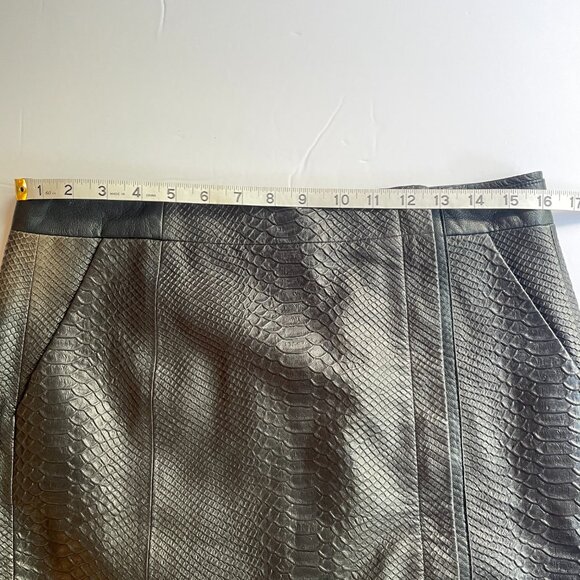 VINCE Pencil Skirt Snake Embossed Wrapped Leather Pockets Lined Graphite Size 8 - Picture 14 of 16